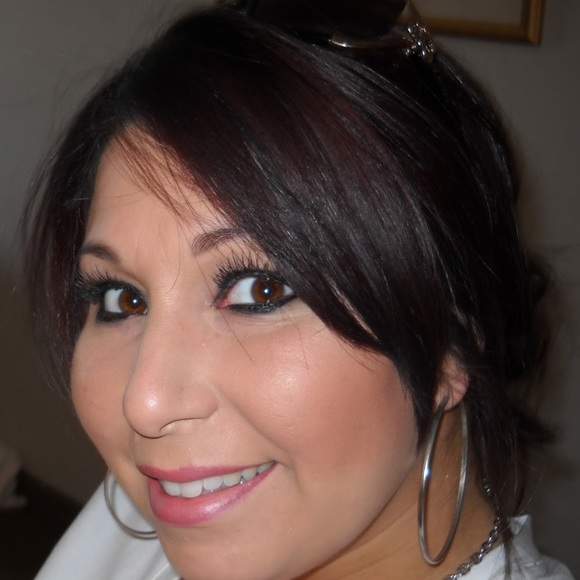 Meet your Posher, Tanya - Picture 1 of 1